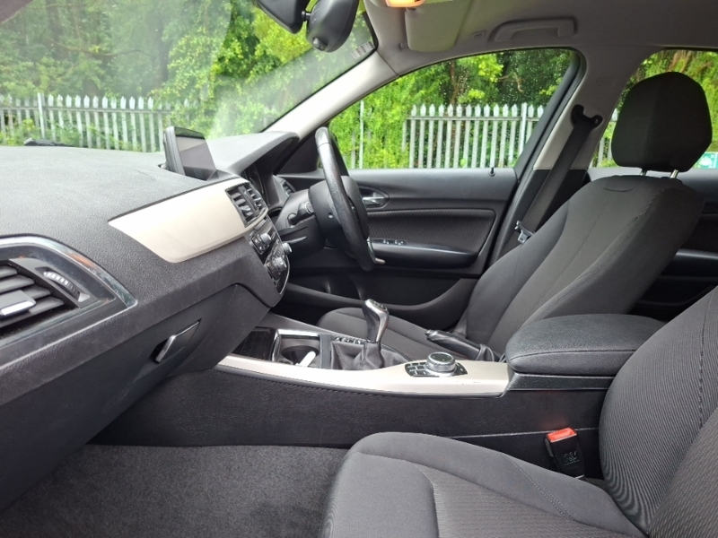 BMW 1 Series 116D Se Business Navservotronic YA18ZKK Black #5