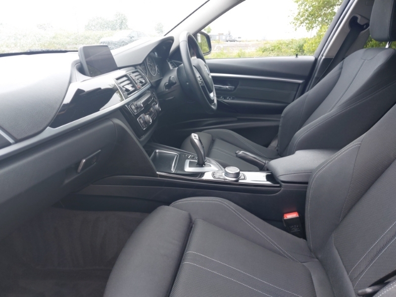 BMW 3 Series 318D Sport Step YH68NSW Blue #5