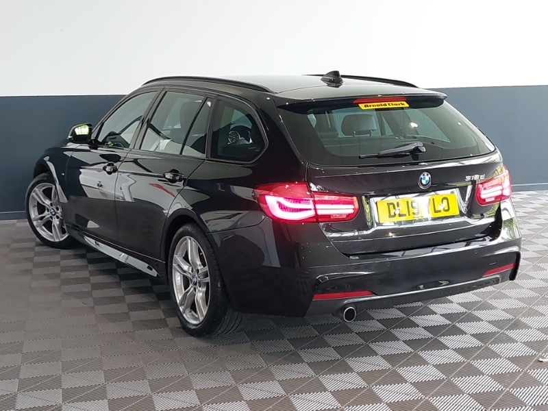 BMW 3 Series 318D M Sport Step DL19YLO Black #2