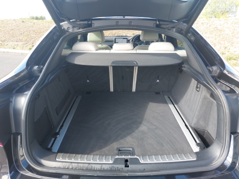 BMW X6 Xdrive40d M Sport Step White #17