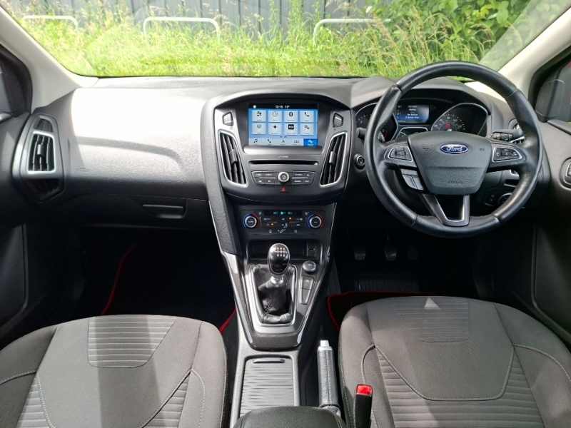 Ford Focus 1.5 Tdci 120 Titanium BW17ORA Red #3