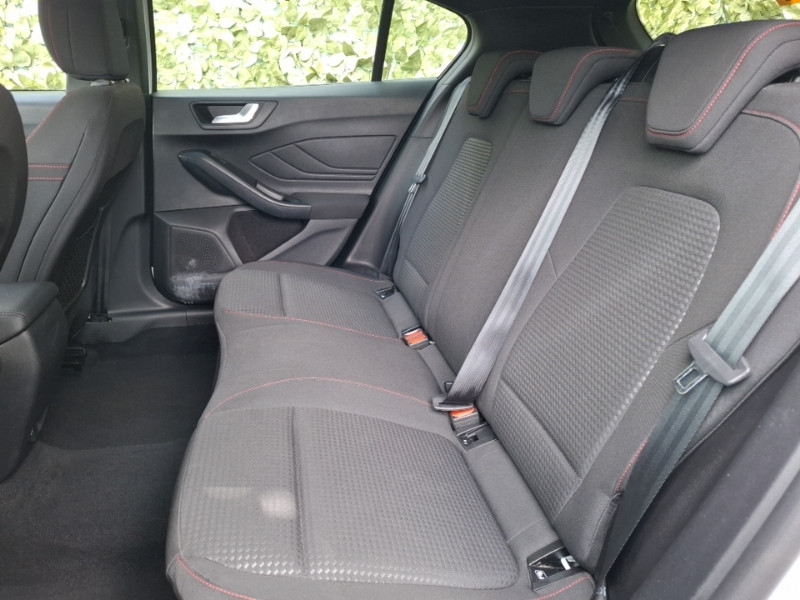 Ford Focus 1.0 Ecoboost 125 St-line White #6