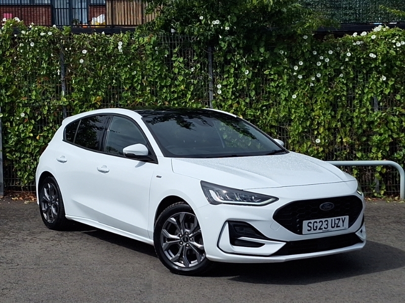 Ford Focus 1.0 Ecoboost Hybrid Mhev 155 St-line White