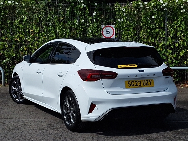 Ford Focus 1.0 Ecoboost Hybrid Mhev 155 St-line White #2