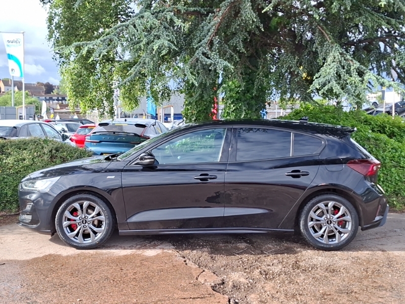 Ford Focus 1.0 Ecoboost Hybrid Mhev St-line DN24PYO Black #4