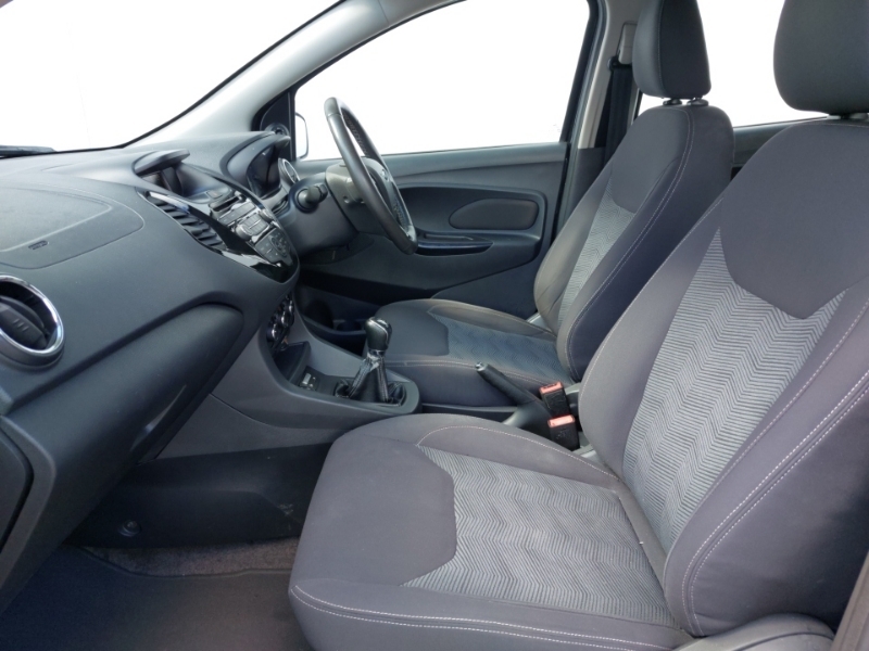 Ford KA+ 1.2 85 Zetec Black #5