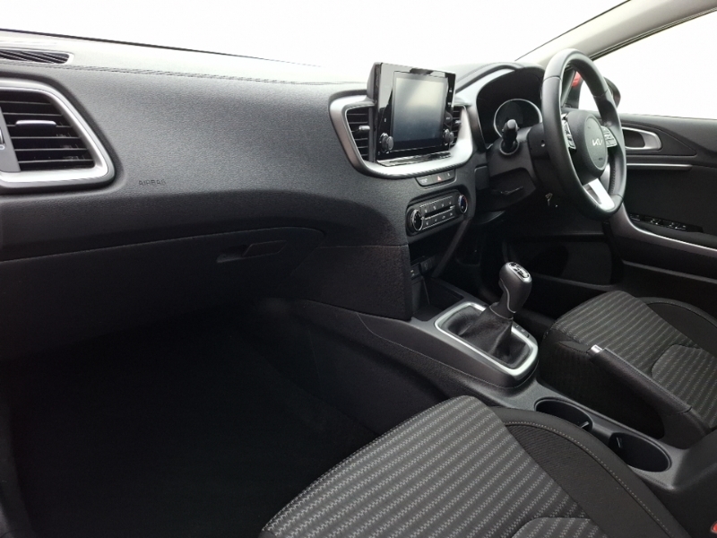 Kia Ceed 1.5T Gdi Isg 2 Red #5