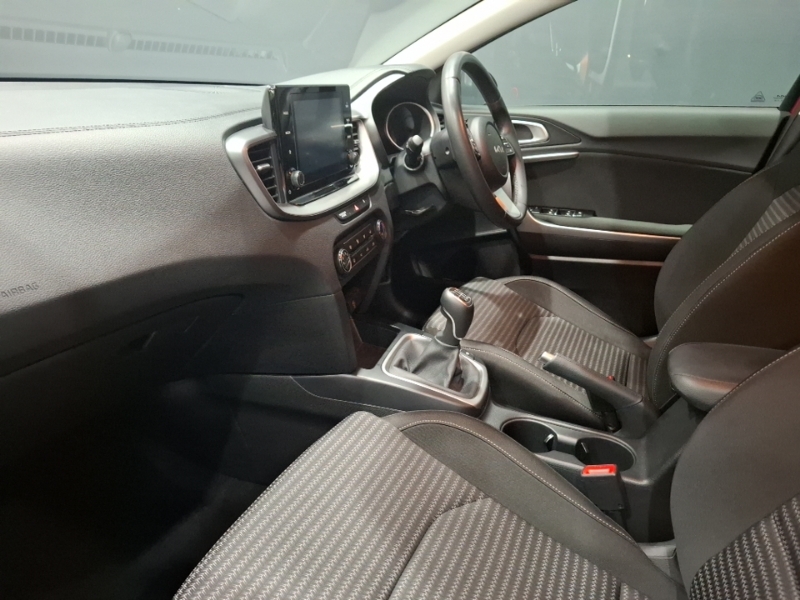 Kia Ceed 1.5T Gdi Isg 2 Red #5