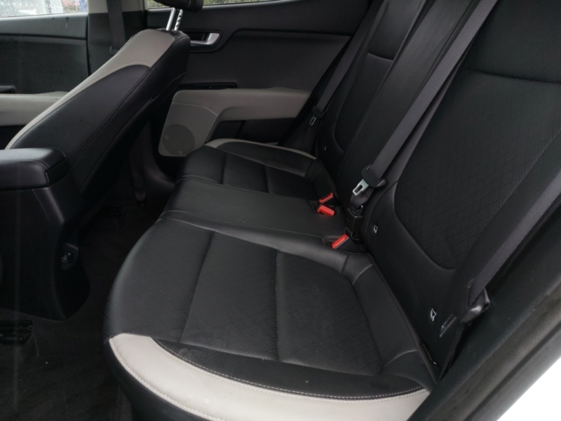 Kia Stonic 1.0T Gdi 4 White #6