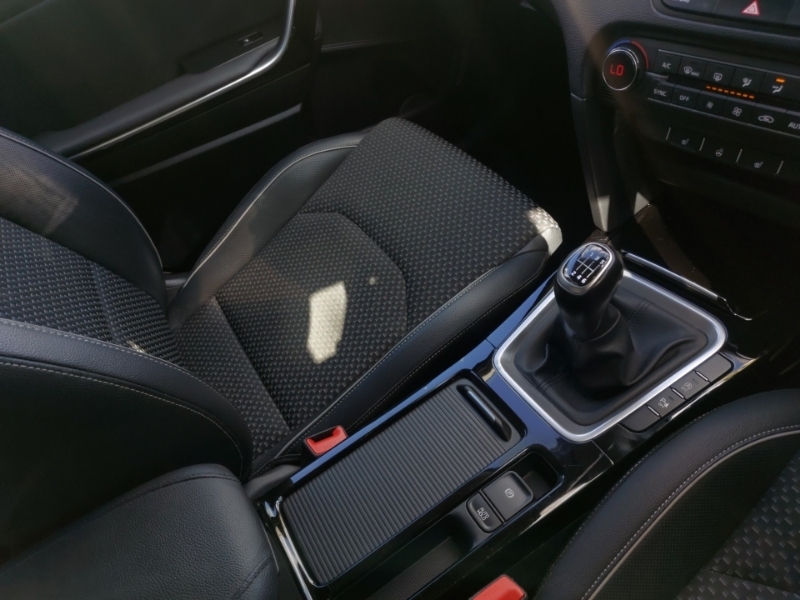 Kia Xceed 1.6 First Edition Gdi Hybrid 8.9Kwh Yellow #16