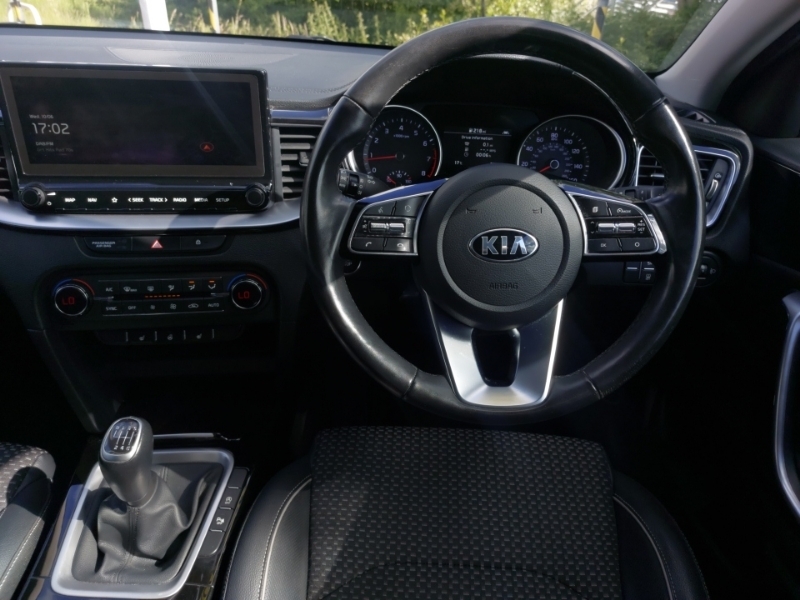 Kia Xceed 1.6 First Edition Gdi Hybrid 8.9Kwh Yellow #8