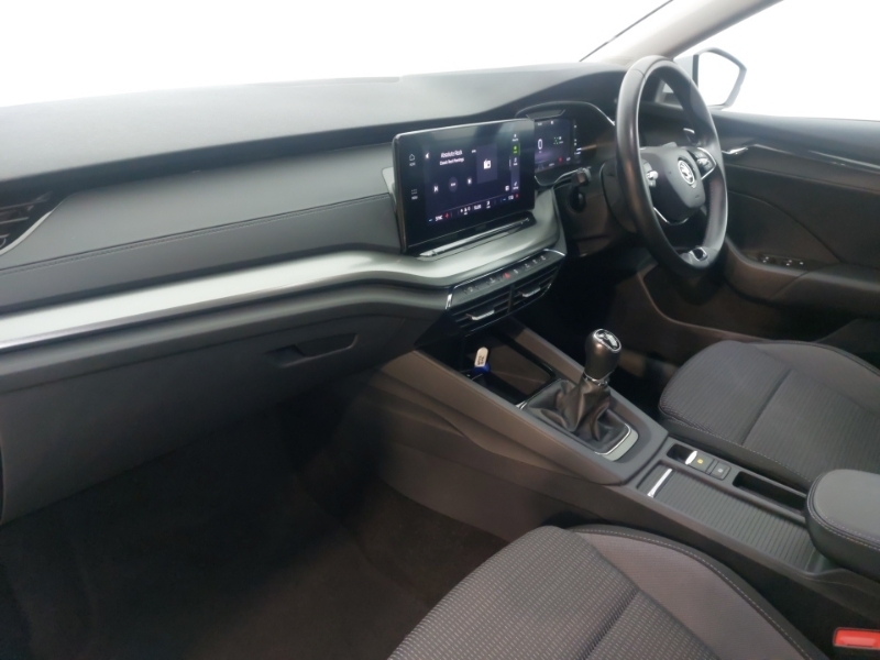 Skoda Octavia 1.0 Tsi Se Technology White #5