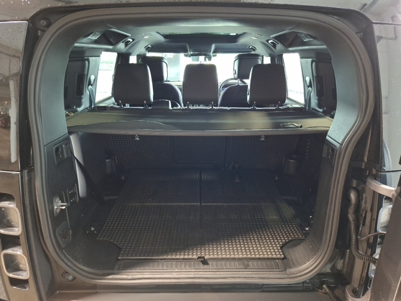 Land Rover Defender 110 2.0 D240 First Edition 110 7 Seat Silver #18