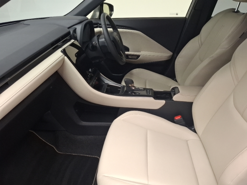 Lexus LBX 1.5 Premium Plus E-cvt Blue #5