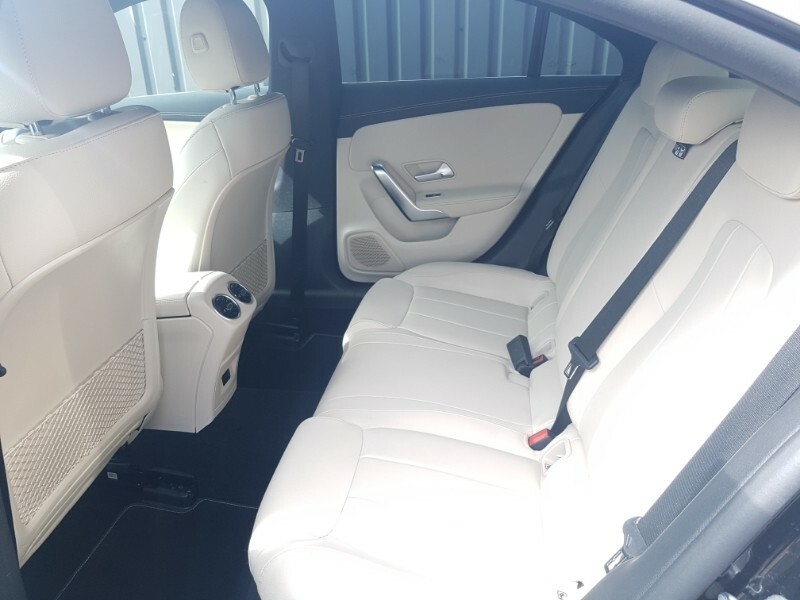 Mercedes-Benz CLA Class Cla 200 Sport Executive Edition Tip Black #6