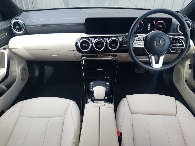 Mercedes-Benz CLA Class Cla 200 Sport Executive Edition Tip Black #3