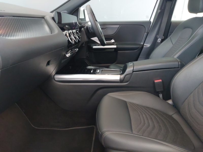 Mercedes-Benz GLA Class Gla 200D Sport Executive White #5