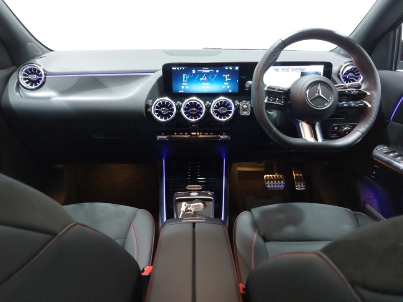 Mercedes-Benz GLA Class Gla 200 Amg Line Executive Black #3
