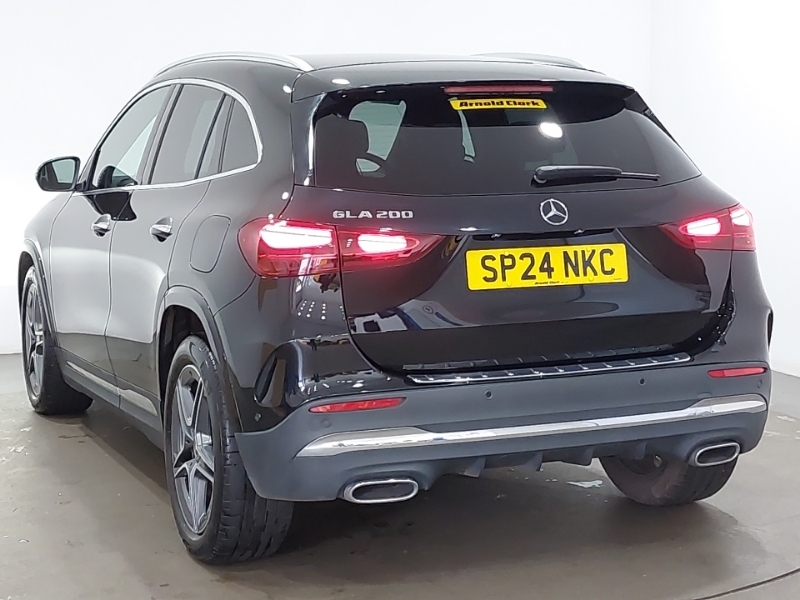 Mercedes-Benz GLA Class Gla 200 Amg Line Executive Black #2