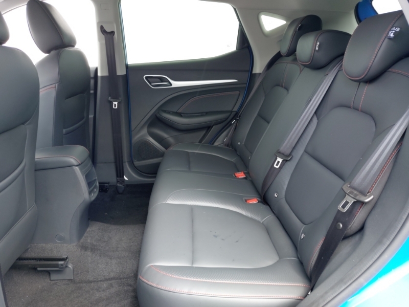 MG ZS 1.0T Gdi Exclusive Blue #6