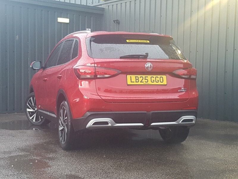 MG ZS 1.5 Hybrid Trophy Red #2