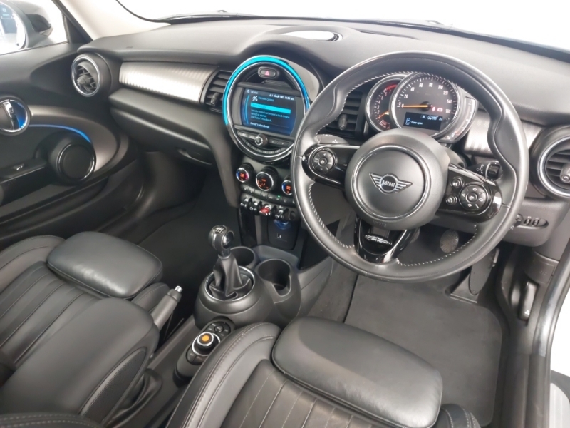 Mini Hatch 1.5 Cooper Exclusive II MT70AMO Silver #4
