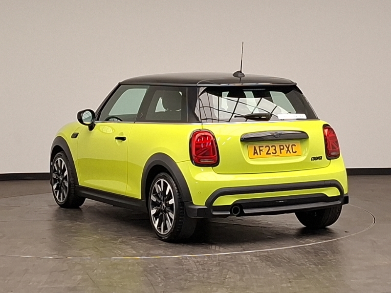 Mini Hatch 1.5 Cooper Exclusive AF23PXC Yellow #2
