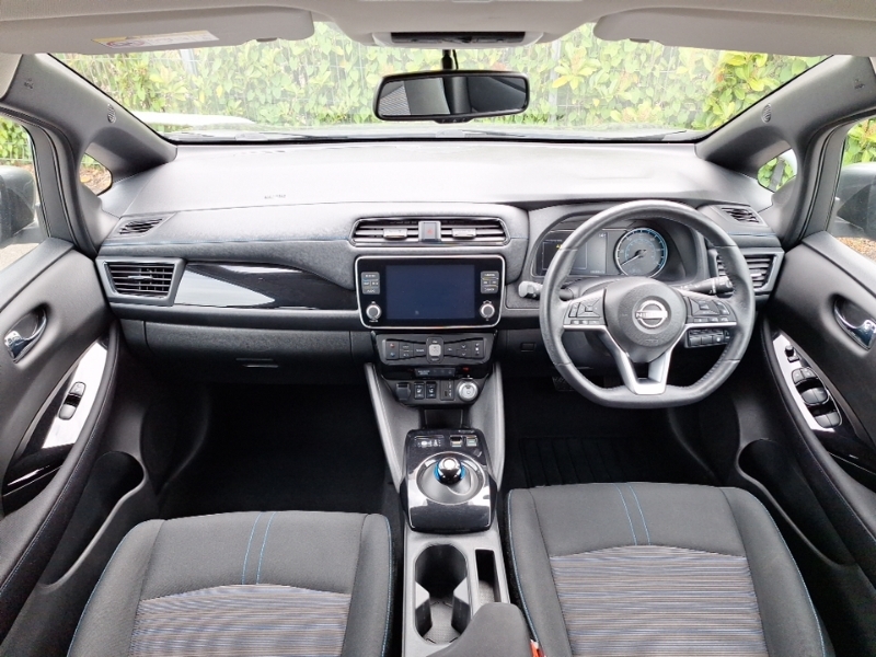 Nissan Leaf 110Kw N-connecta 39Kwh Grey #3