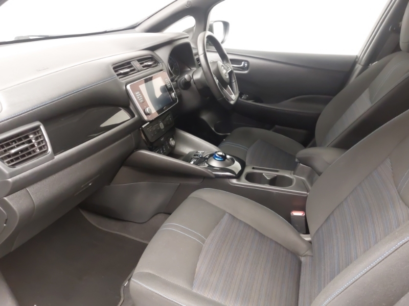Nissan Leaf 110Kw N-connecta 39Kwh Grey #5