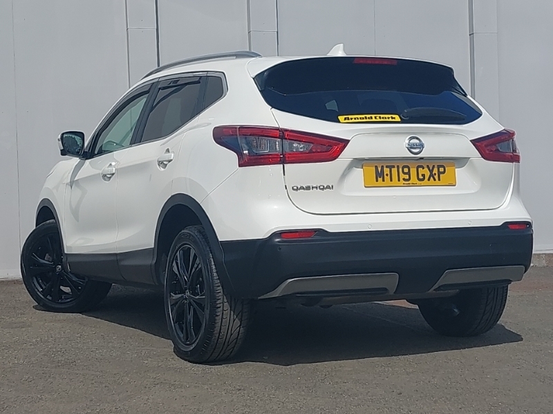 Nissan Qashqai 1.3 Dig-t 160 N-connecta White #2