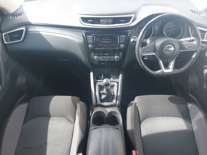 Nissan Qashqai 1.3 Dig-t 160 N-connecta White #3