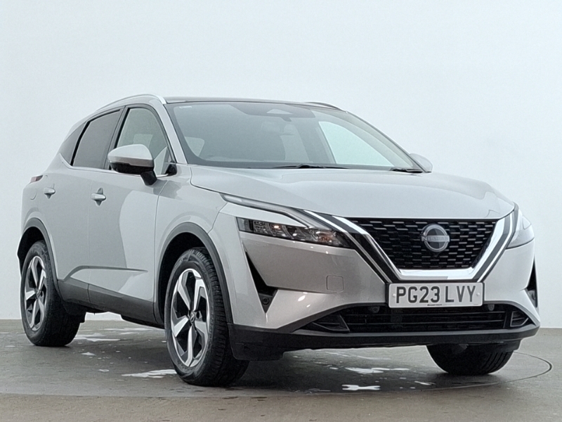Nissan Qashqai 1.3 Dig-t Mh N-connecta Glass Roof Silver