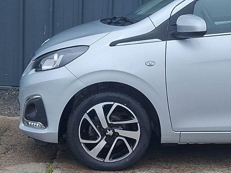 Peugeot 108 Active Red #19