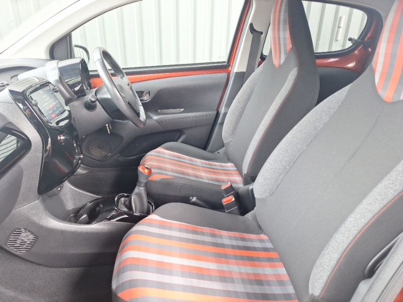 Peugeot 108 1.0 72 Collection Red #5