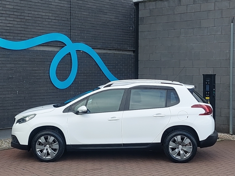 Peugeot 2008 1.2 Puretech Active White #3