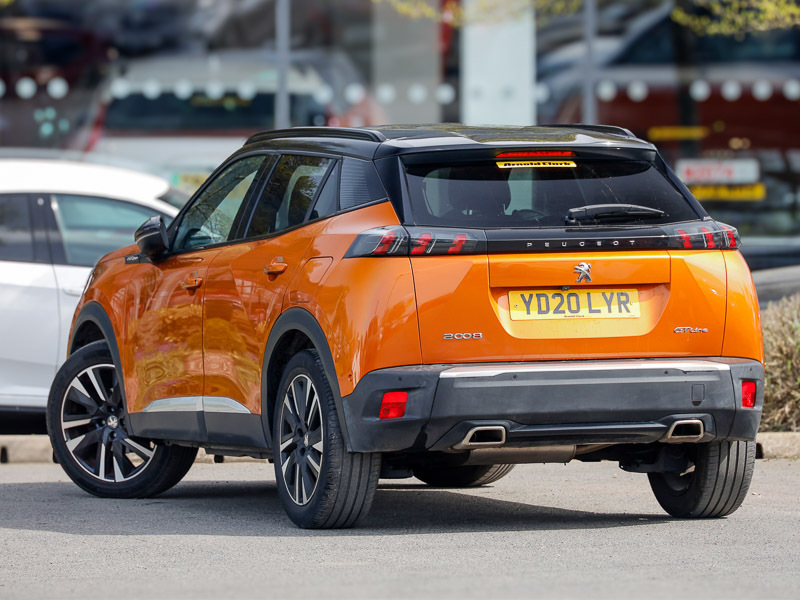 Peugeot 2008 1.2 Puretech 130 Gt Line Orange #2