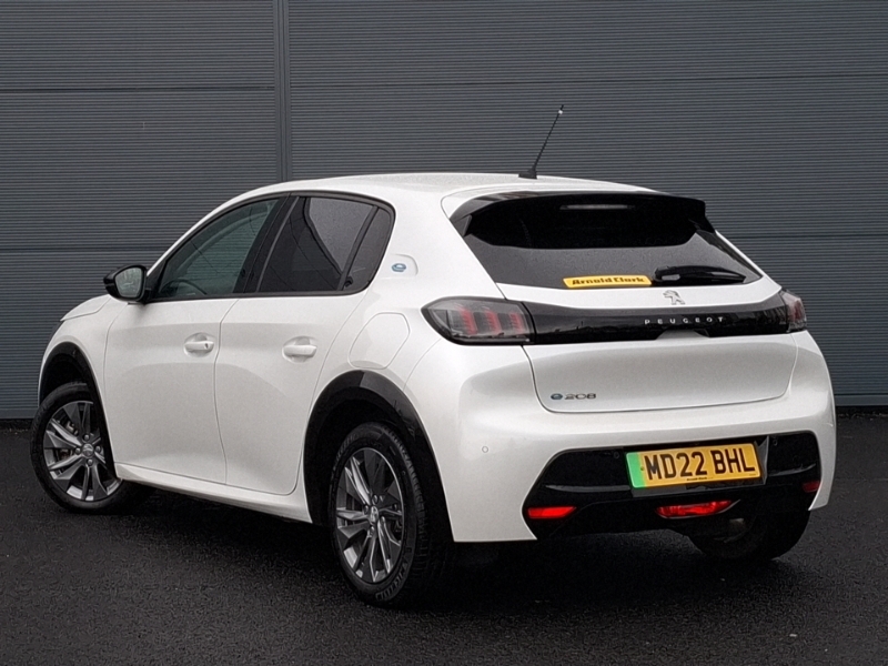 Peugeot e-208 100Kw Allure Premium 50Kwh White #2