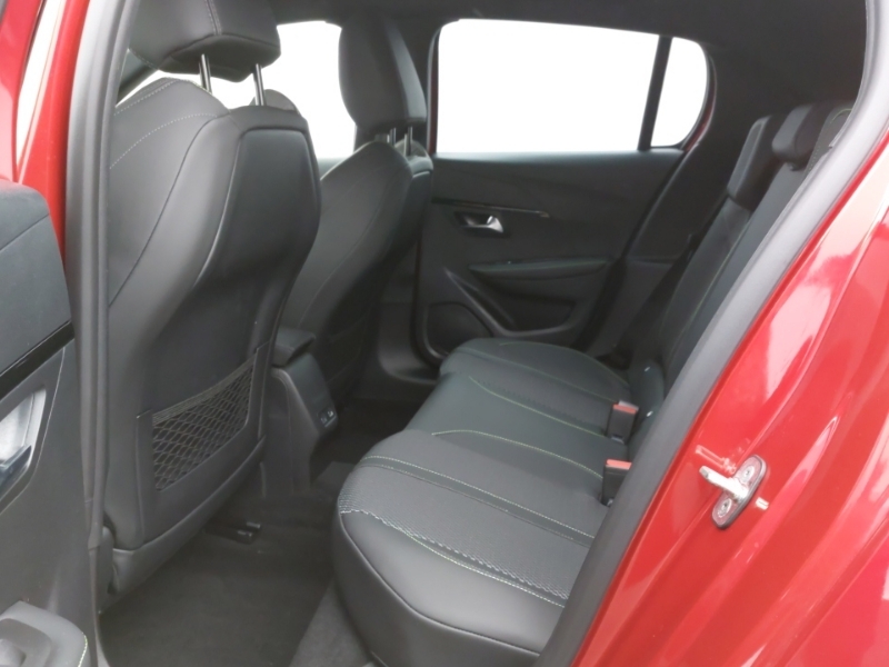 Peugeot 208 1.2 Hybrid 110 Gt E-dsc6 Red #6