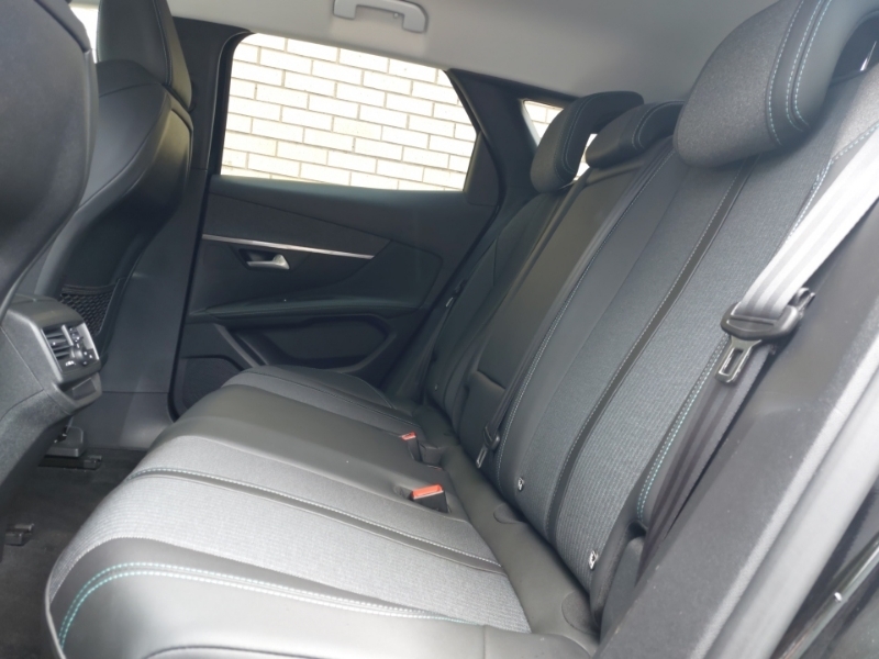 Peugeot 3008 1.5 Bluehdi Allure Premium Black #6