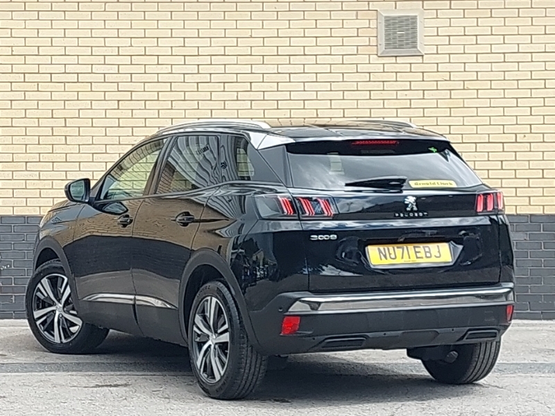 Peugeot 3008 1.5 Bluehdi Allure Premium Black #2