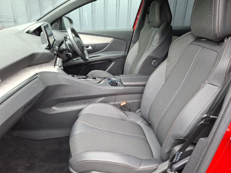 Peugeot 3008 1.2 Puretech Gt Eat8 Red #5