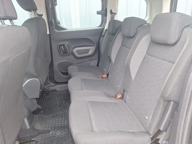 Peugeot Rifter 1.2 Puretech Active Grey #6