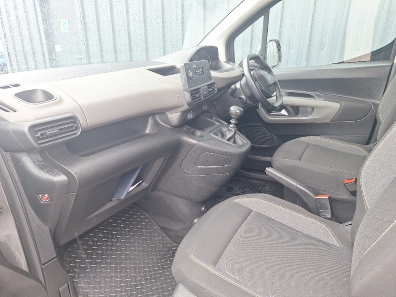 Peugeot Rifter 1.2 Puretech Active Grey #5