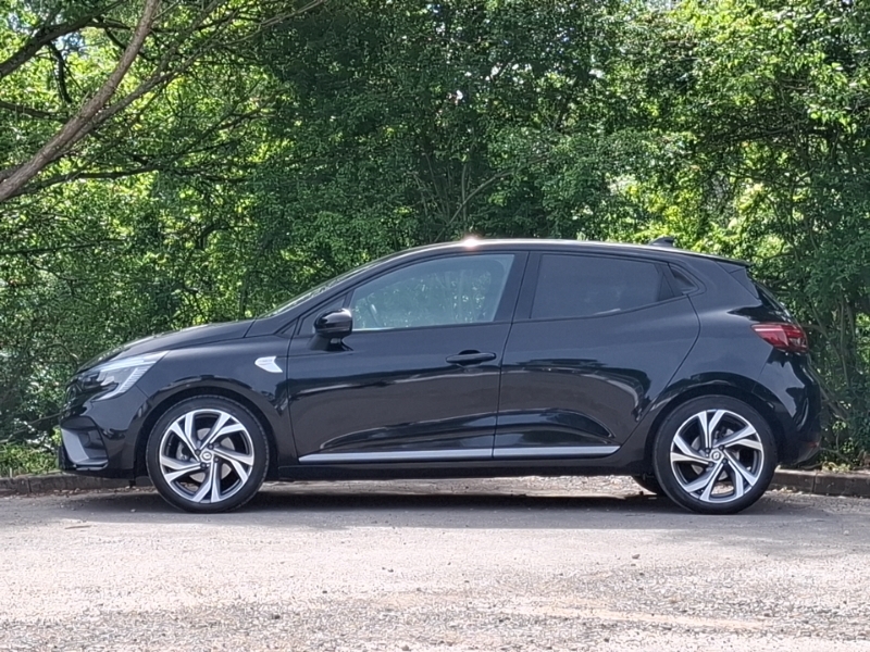Renault Clio 1.6 E-tech Full Hybrid 145 Rs Line Black #4
