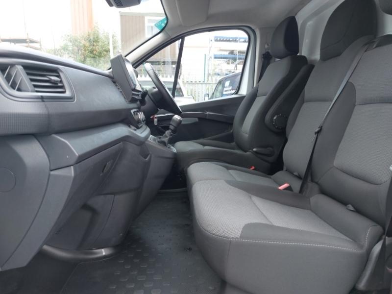 Renault Trafic Ll30 Blue Dci 130 Business Van White #5