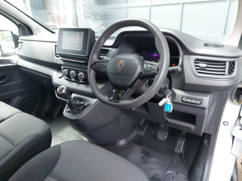 Renault Trafic Ll30 Blue Dci 130 Advance Safety Van White #3