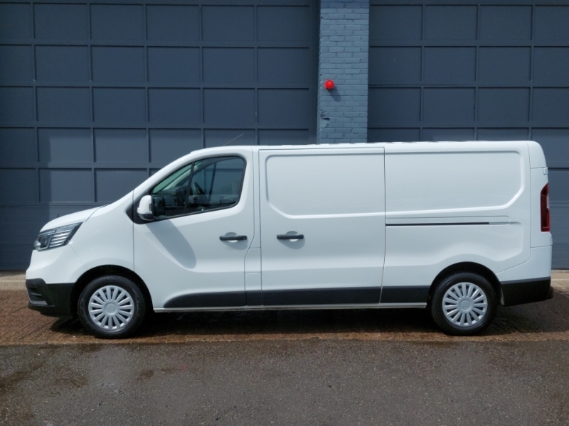 Renault Trafic Ll30 Blue Dci 130 Advance Safety Van White #4