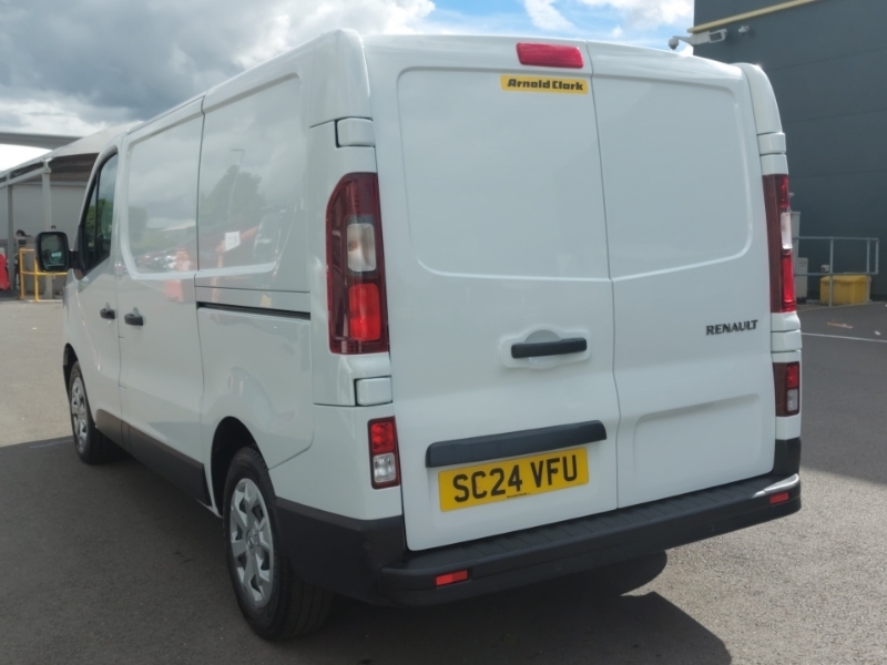 Renault Trafic Sl30 Blue Dci 130 Advance Safety Van White #2