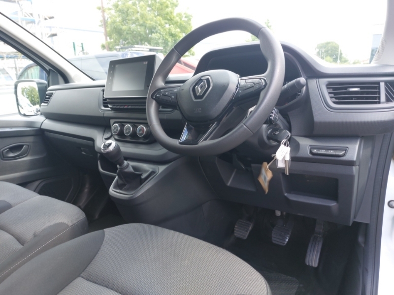 Renault Trafic Sl30 Blue Dci 130 Advance Safety Van White #3