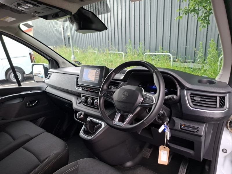 Renault Trafic Ll30 Blue Dci 130 Extra Safety Van White #3